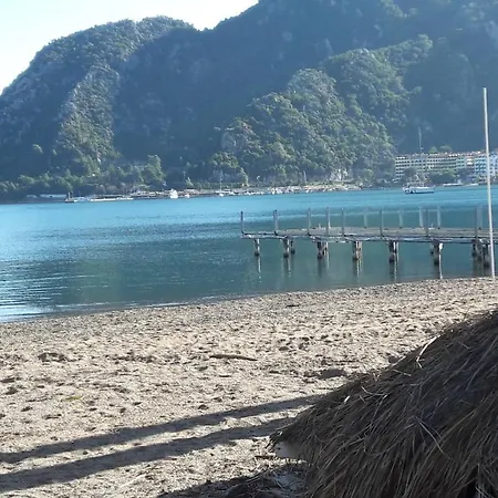 Marmaris*icmelerin Kalbinde Bir Ev דירה מוגלה